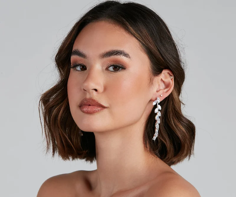 Markdowns Luxe Leaf Detail Rhinestone Earrings